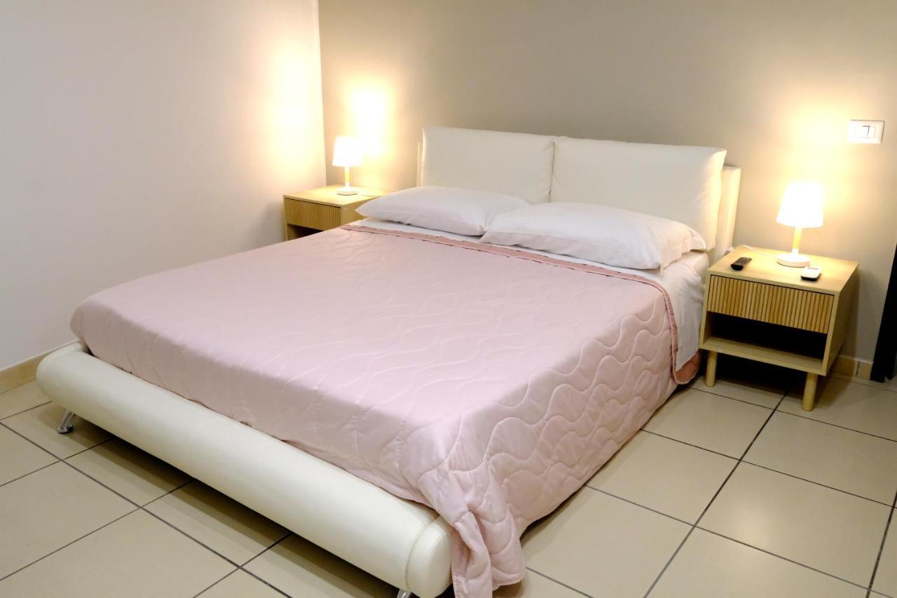نابولي Donna Elena B&B المظهر الخارجي الصورة