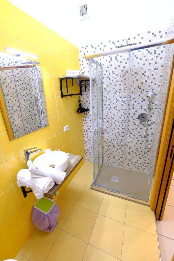 نابولي Donna Elena B&B المظهر الخارجي الصورة